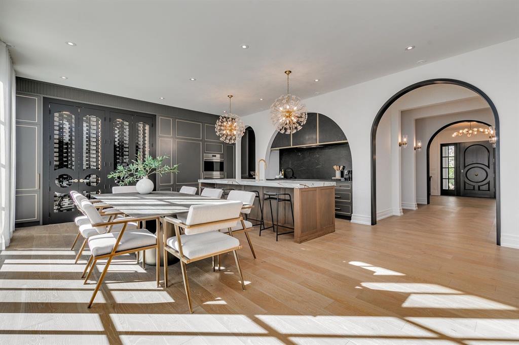 109 Roxboro Road SW, Calgary, Alberta, T2S 0P9