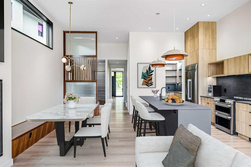 3D Willow Crescent SW, Calgary, Alberta, T3C 3B8