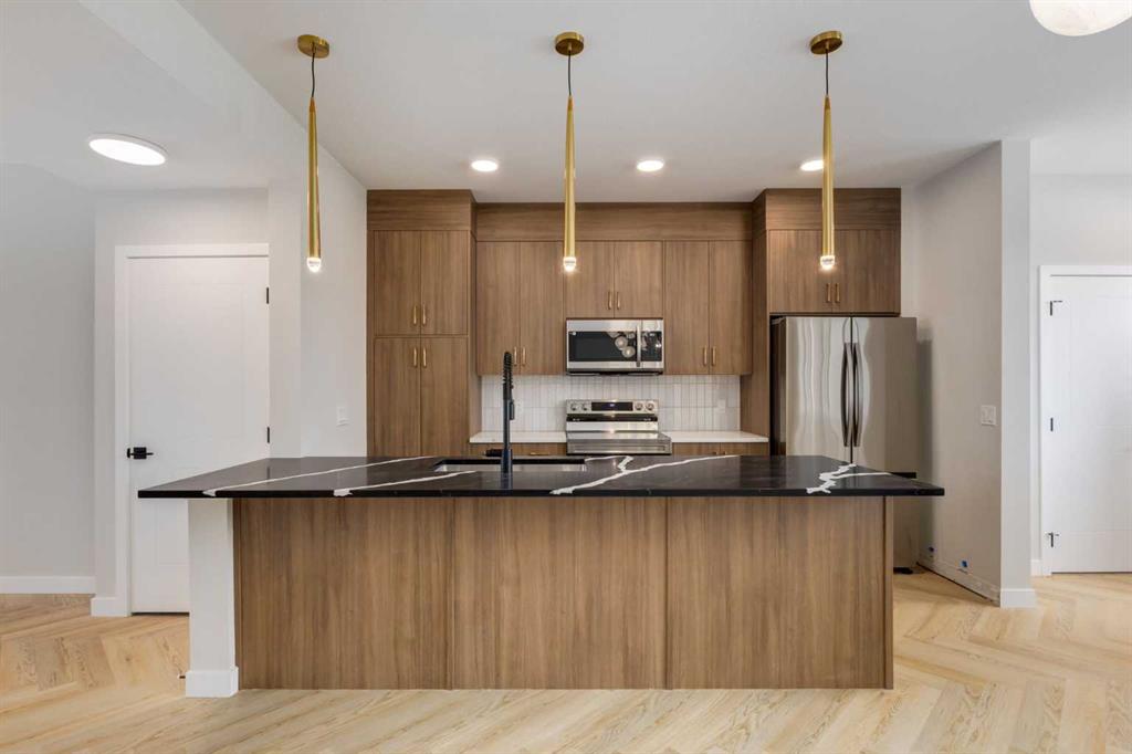 7173 Rangeview Avenue SE, Calgary, Alberta, T3S 0R2