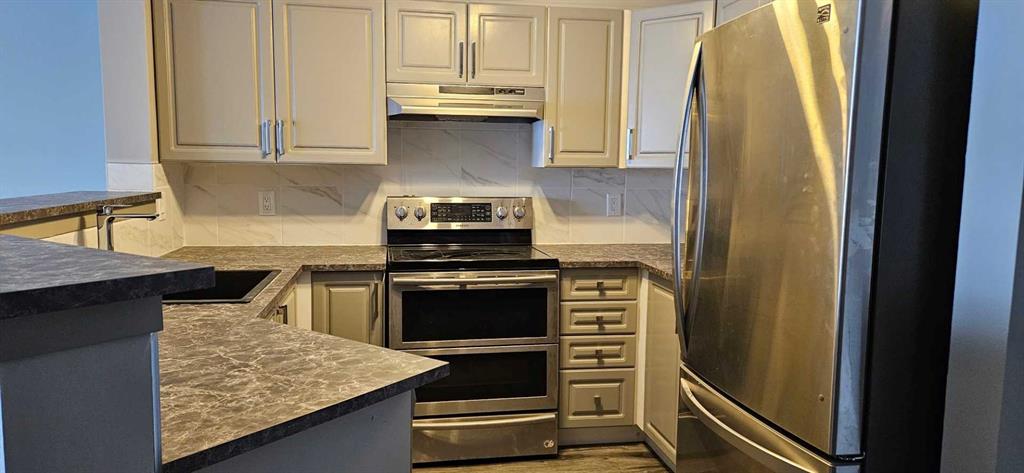 #311 1000 Citadel Meadow Point NW, Calgary, Alberta, T3G 5N5