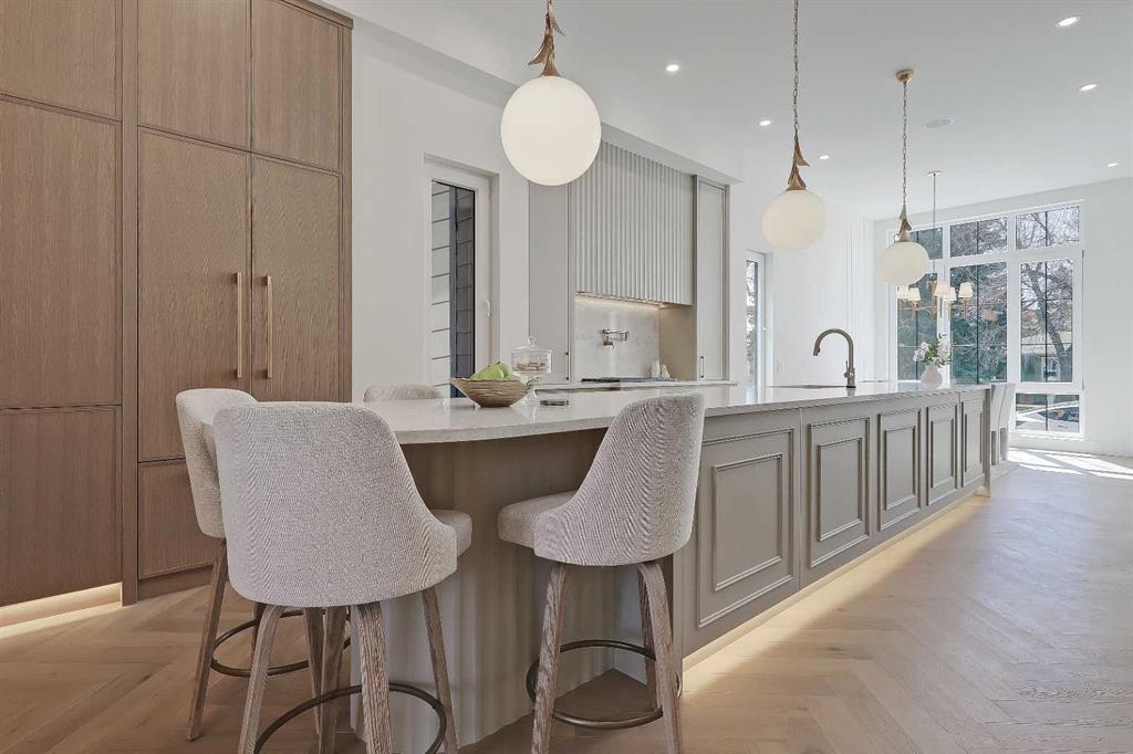 2322 54 Avenue SW, Calgary, Alberta, T3E 1M1