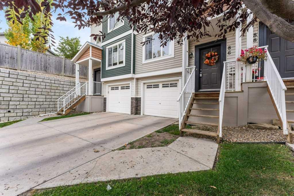 86 Pantego Lane NW, Calgary, Alberta, T3K 0T1