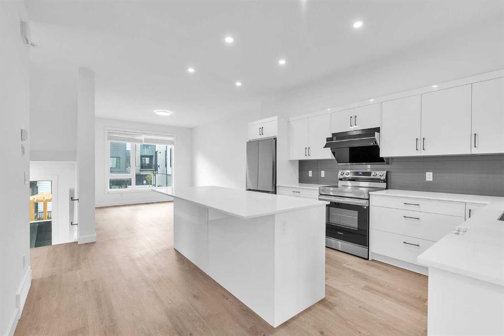 #404 85 Sage Hill Heights NW, Calgary, Alberta, T3R 2E5