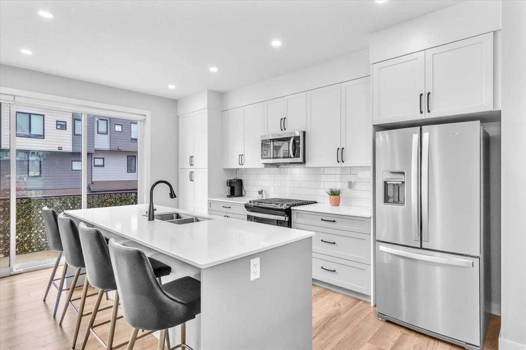 203 Evanscrest Square NW, Calgary, Alberta, T3P 1S2