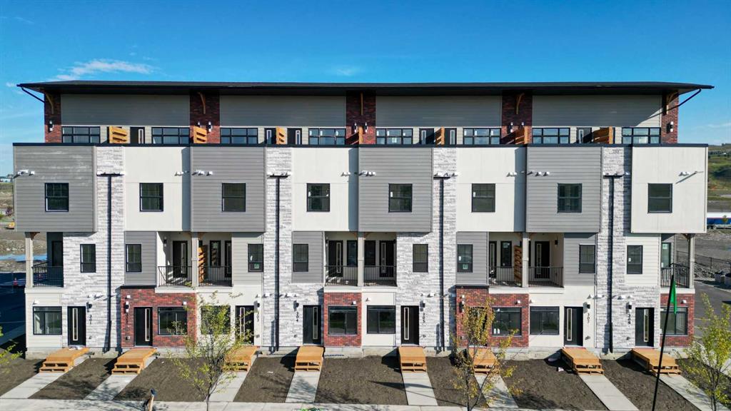 #313 156 Park Street, Cochrane, Alberta, T4C 2B8