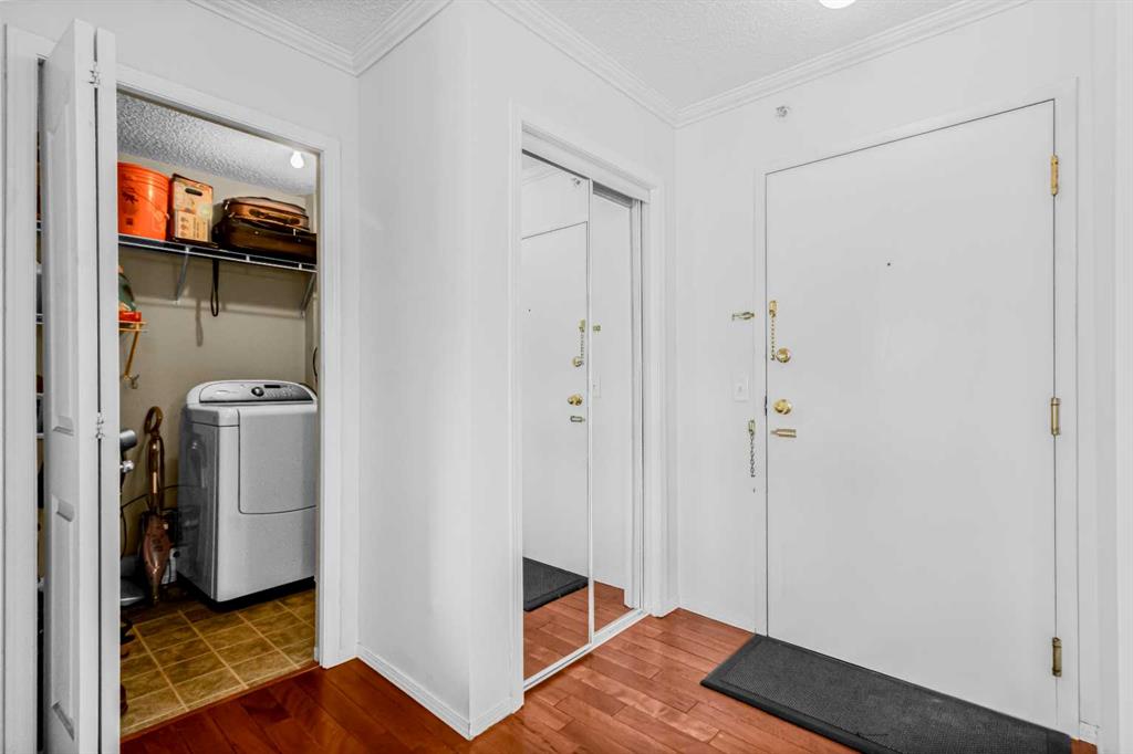 ##308 3308 Valleyview Park SE, Calgary, Alberta, T2B 3R6