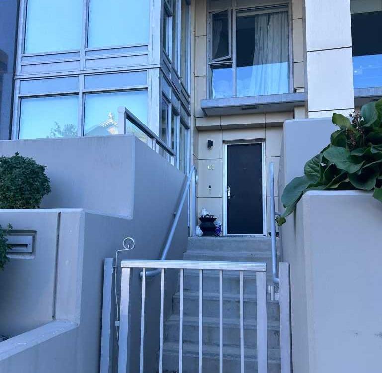 #103 1025 5 Avenue SW, Calgary, Alberta, T2P1N4