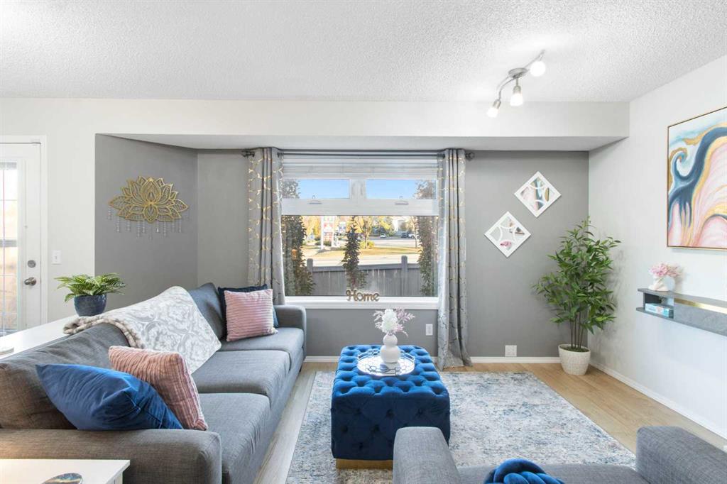 206 Mt Aberdeen Manor SE, Calgary, Alberta, T2Z 3N8