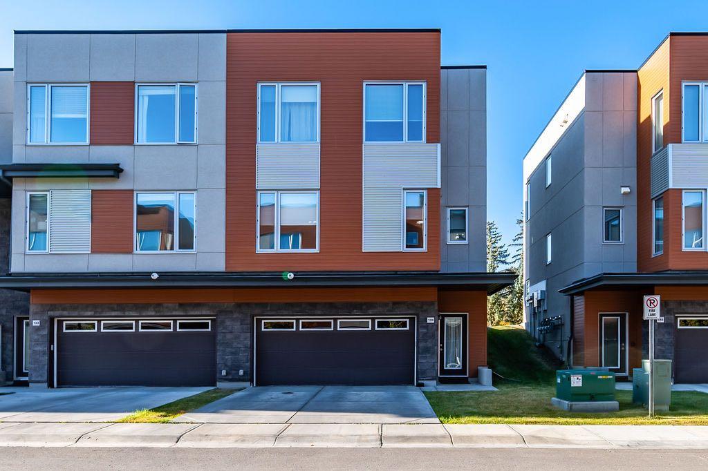 135 Shawnee Common SW, Calgary, Alberta, T2Y 0P9
