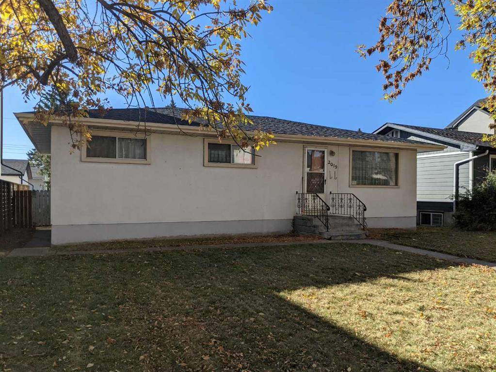2019 52 Avenue SW, Calgary, Alberta, T3E 1K2