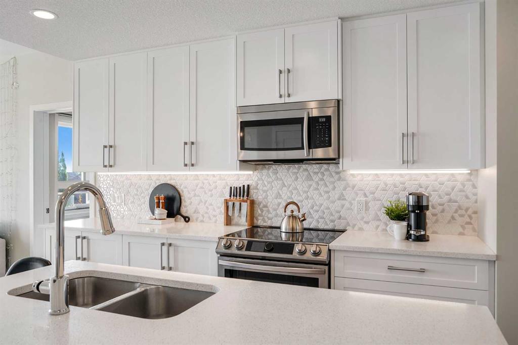 #318 8530 8A Avenue SW, Calgary, Alberta, T3H 6A7