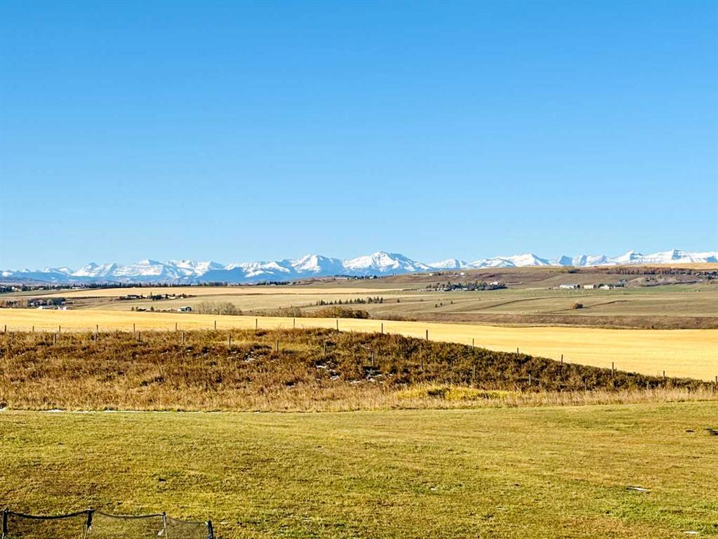 8121 408 Avenue E, Rural Foothills County, Alberta, T1S 6C4