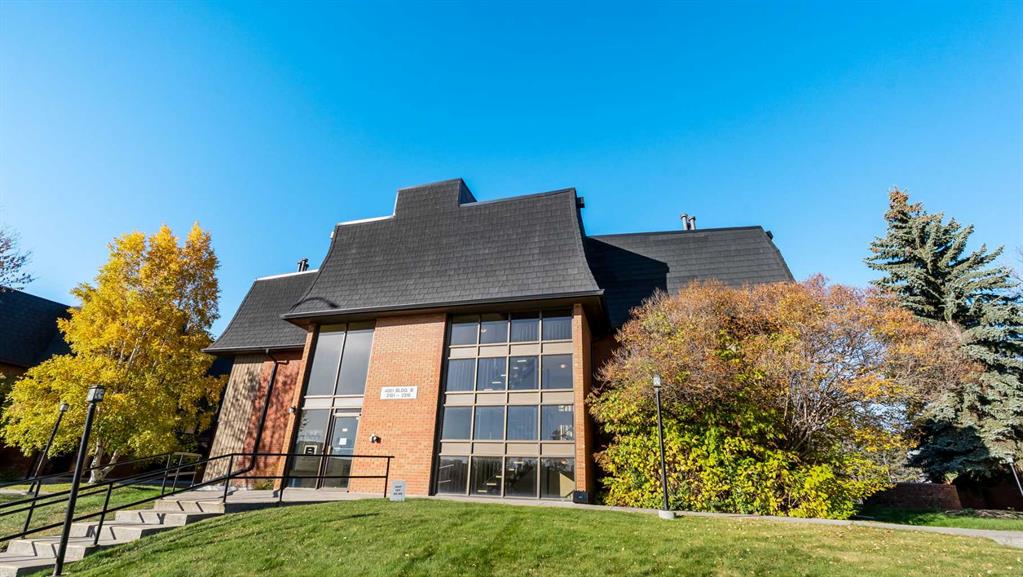 #2208 4001B 49 Street NW, Calgary, Alberta, T3A 2C9