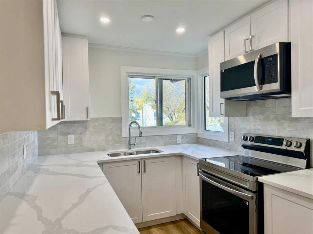 #77 115 Bergen Road NW, Calgary, Alberta, T3K 1P2