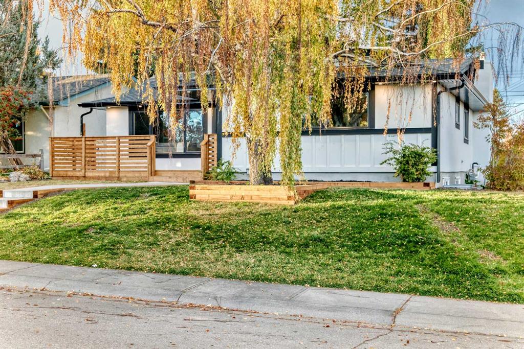 1163 Lake Wapta Road SE, Calgary, Alberta, T2J 2P3