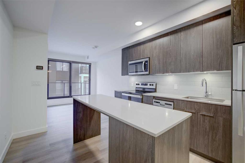 #203 123 4 Street NE, Calgary, Alberta, T2E 8K3