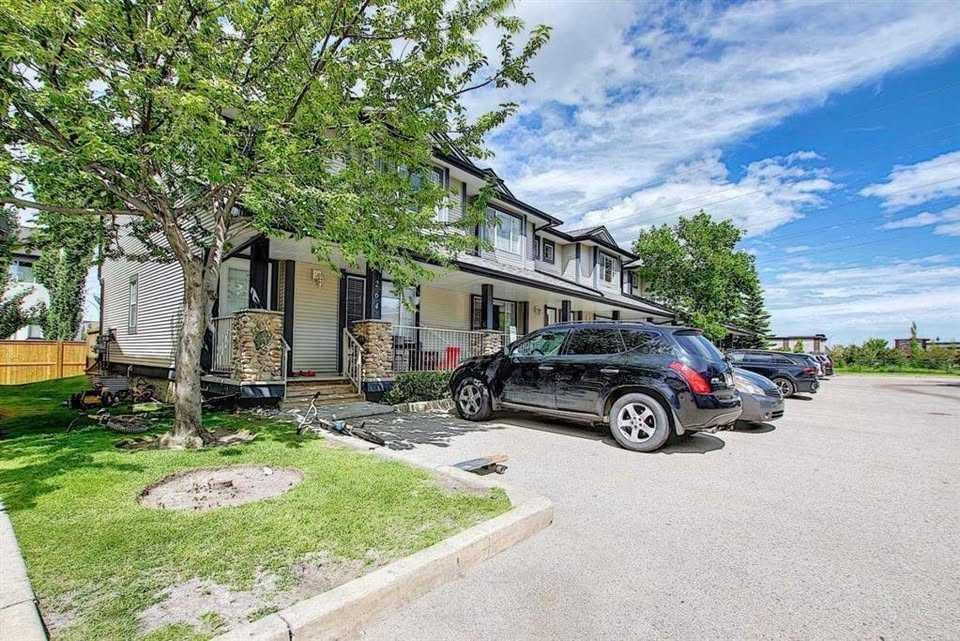 260 Stonemere Place, Chestermere, Alberta, T1X 1N2