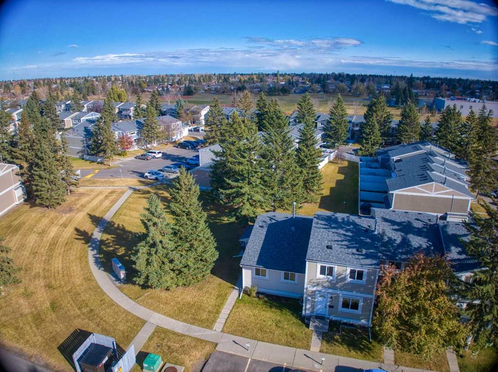 212 Georgian Villas NE, Calgary, Alberta, t2a7c9