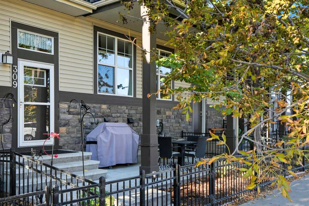 309 Mckenzie Towne Gate SE, Calgary, Alberta, T2Z 1C8