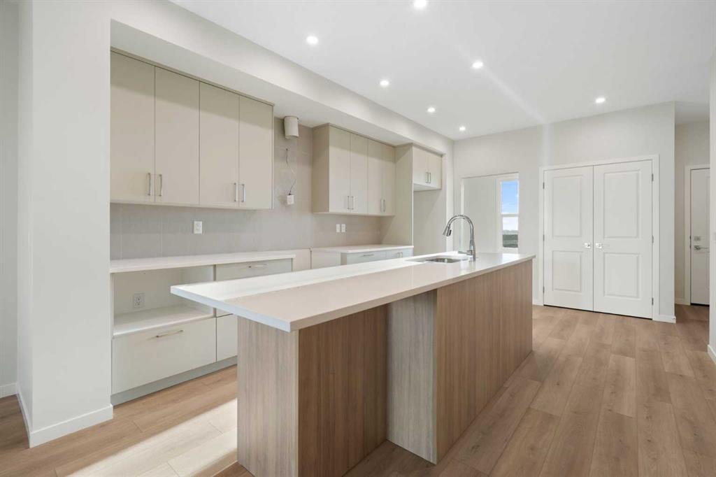 41 Annette Landing NW, Calgary, Alberta, T3R 2J7