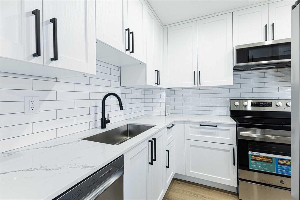 #39 116 Silver Crest Drive NW, Calgary, Alberta, T3B 2Y8