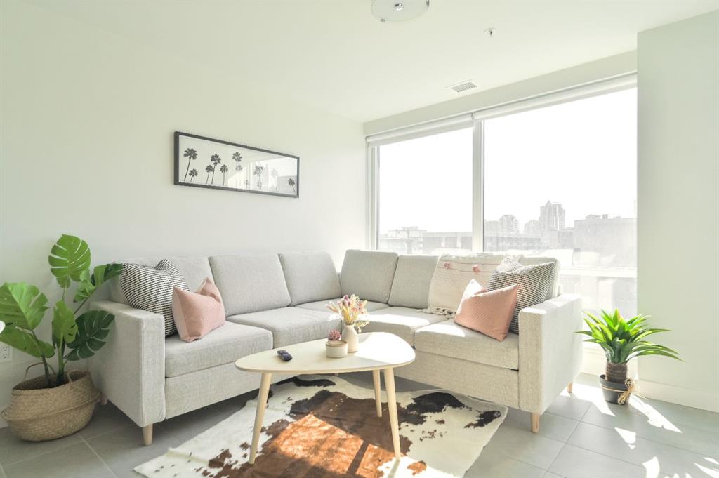 #801 303 13 Avenue SW, Calgary, Alberta, T2R 0Y9