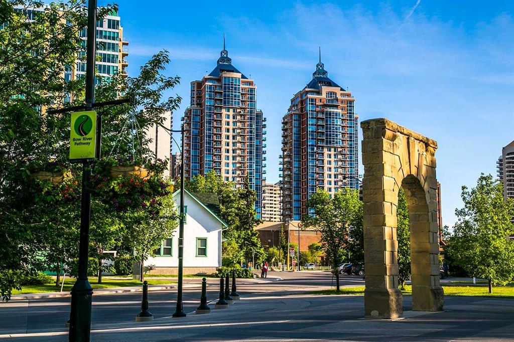 #804 910 5 Avenue SW, Calgary, Alberta, T2P 0C3