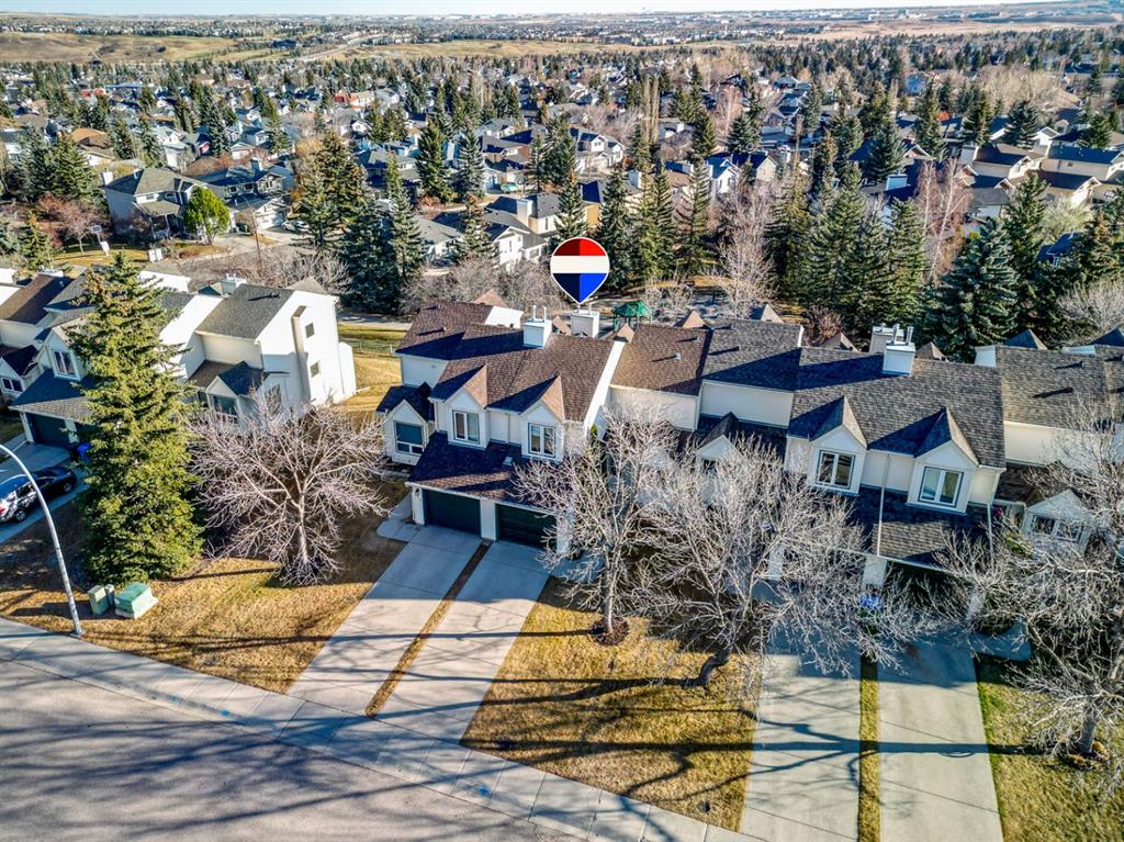 221 Sandringham Road NW, Calgary, Alberta, T3K3Z1