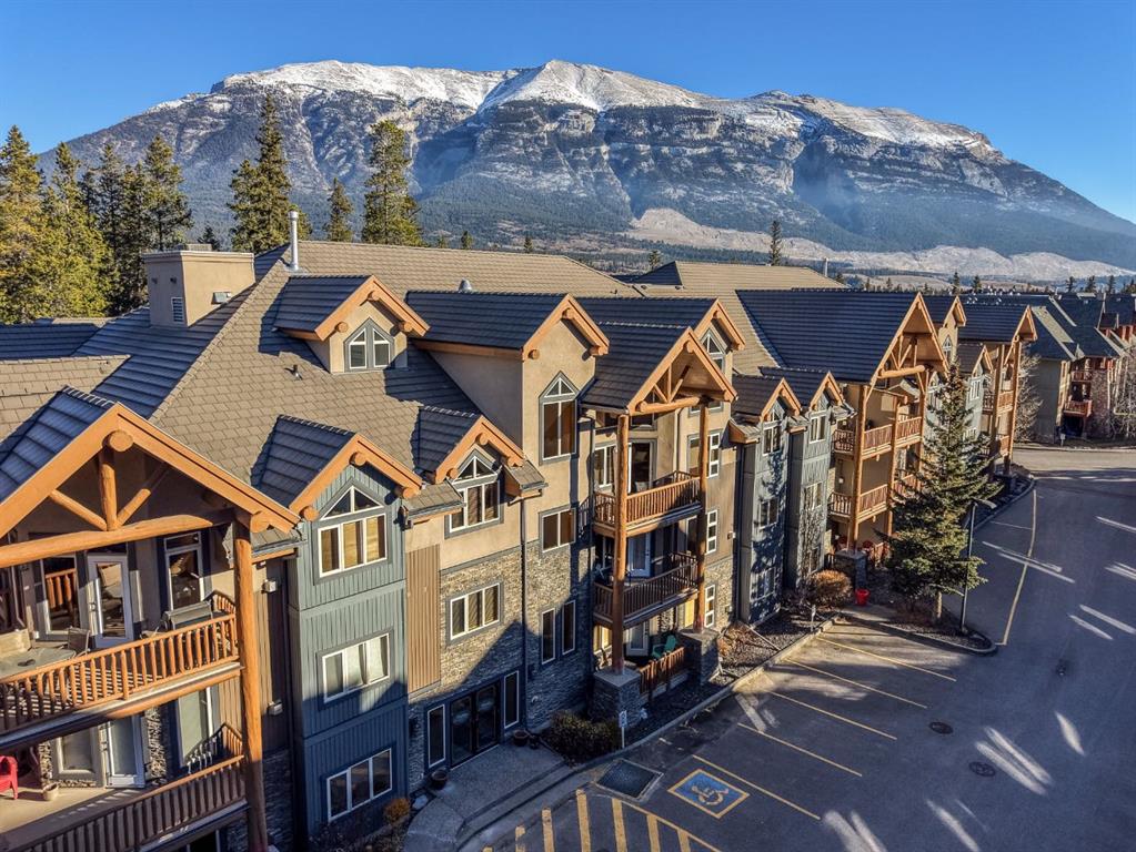 #204 175 Crossbow Place, Canmore, Alberta, T1W 3H7