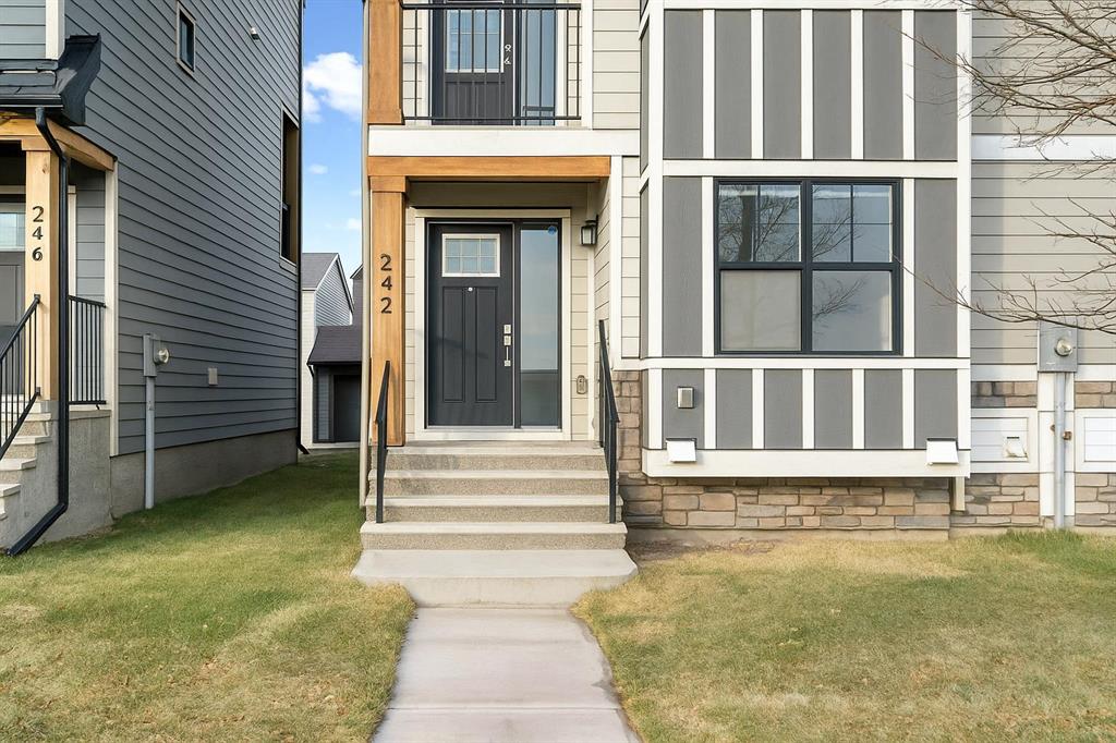242 Alpine Avenue SW, Calgary, Alberta, T2Y 0R8