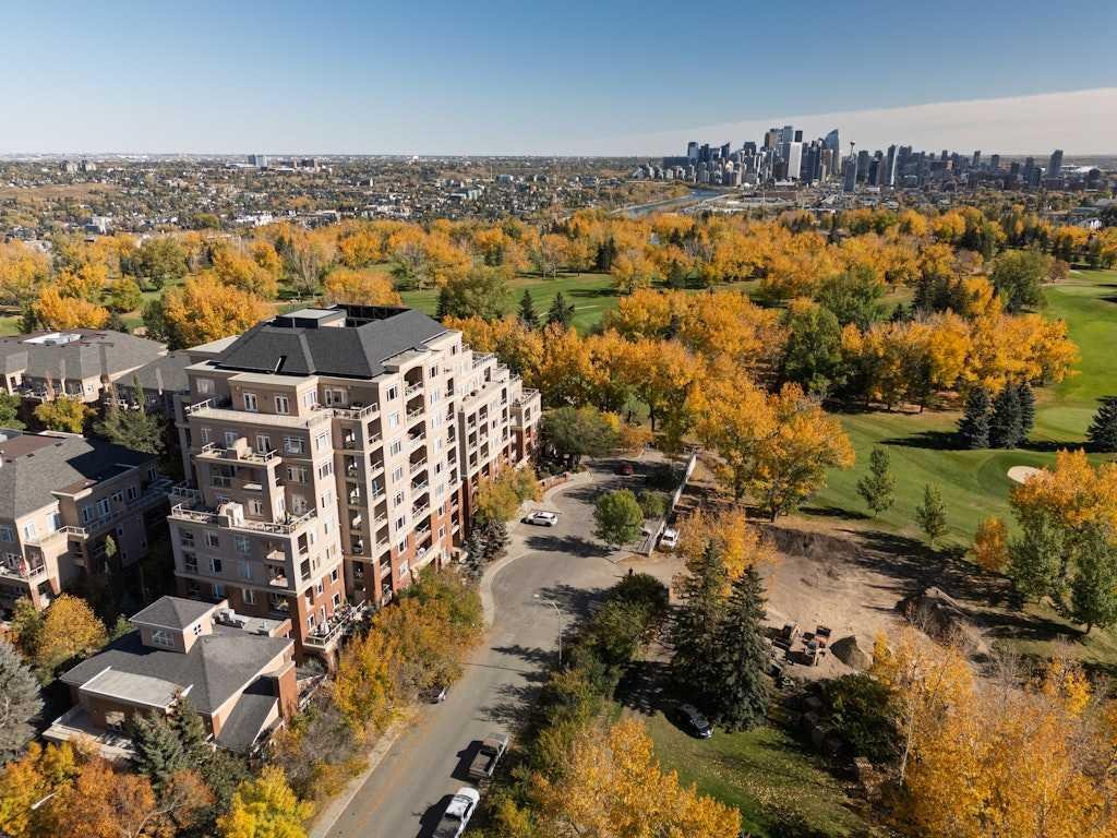 #3301 24 Hemlock Crescent SW, Calgary, Alberta, T3C 2Z1