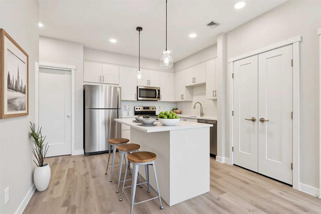 #104 655 Shawnee Square SW, Calgary, Alberta, T2Y 1E3