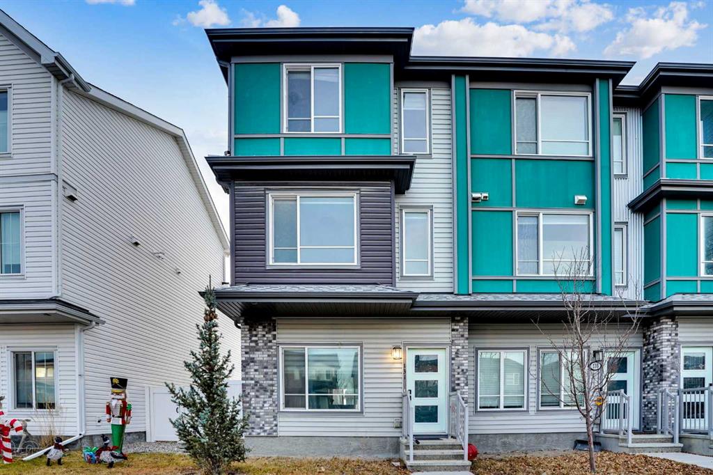 131 LUCAS Boulevard, Calgary, Alberta, T3P1H9
