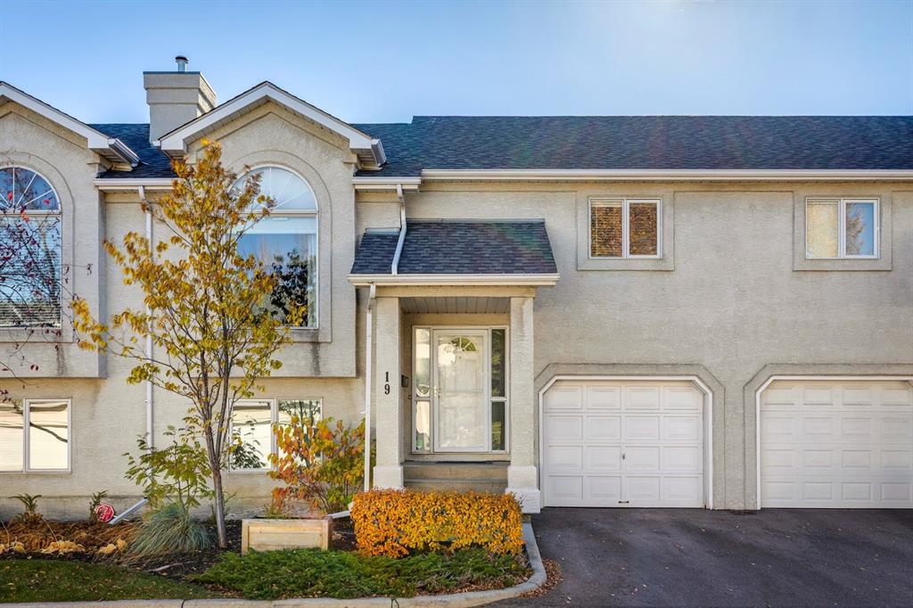 19 Sunlake Gardens SE, Calgary, Alberta, T2X 3G4