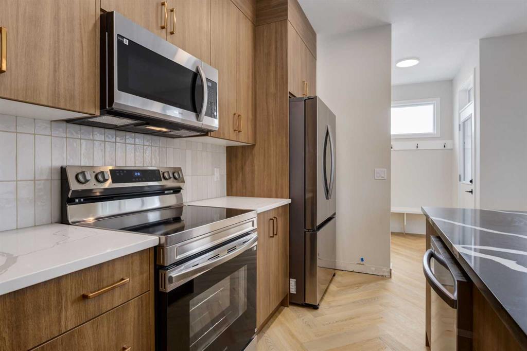 7153 Rangeview Avenue SE, Calgary, Alberta, T3S 0R2