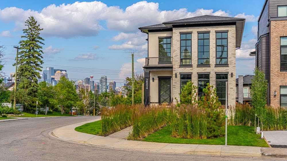 2504 19A Street SW, Calgary, Alberta, T2T 4Z2