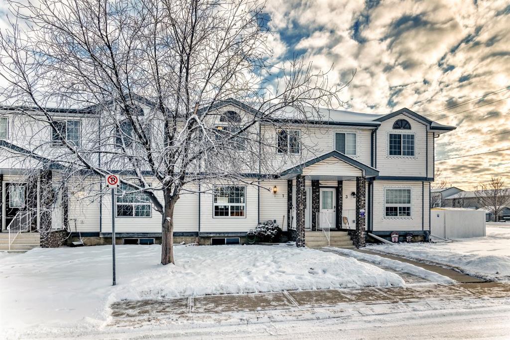 7 Maplewood Drive, Strathmore, Alberta, T1P 1M5