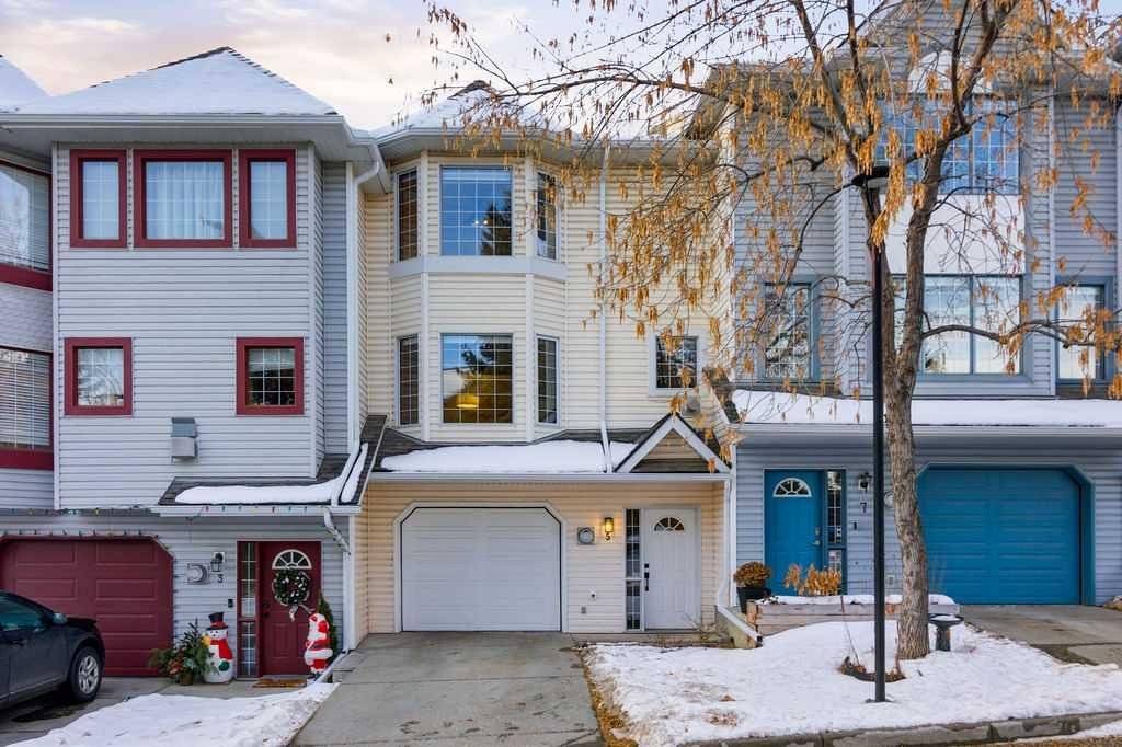 5 Patina Point SW, Calgary, Alberta, T3H 3J7