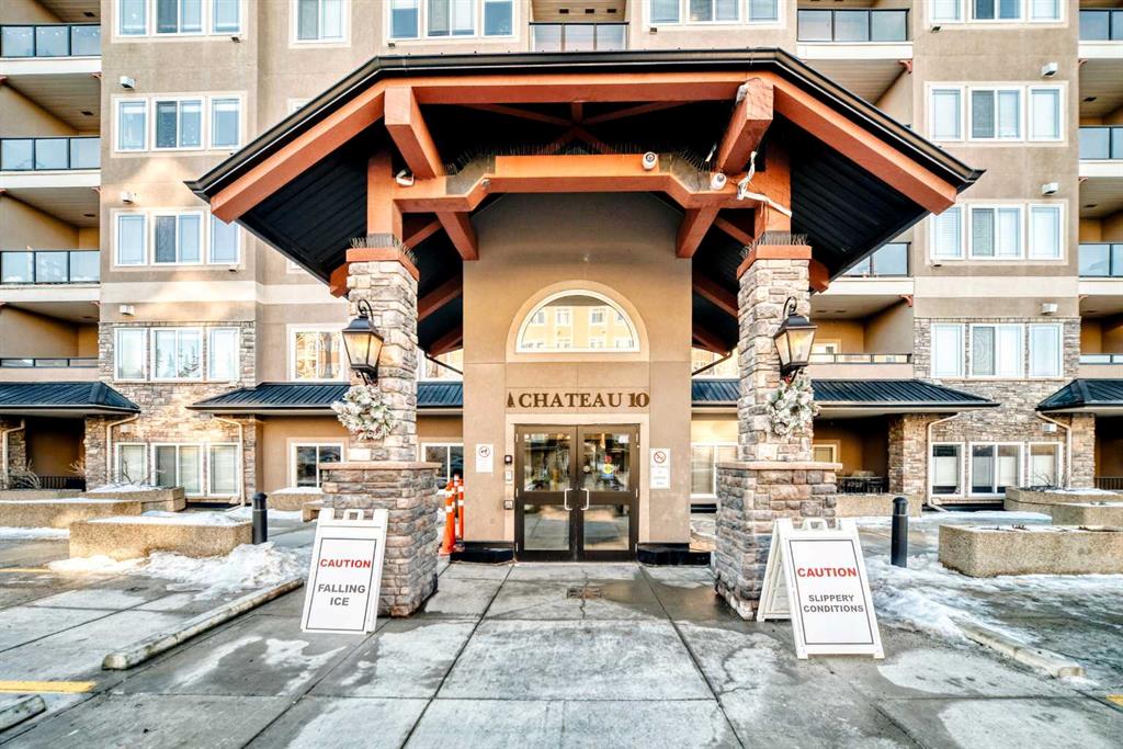 #213 10 DISCOVERY RIDGE Close SW, Calgary, Alberta, T3H 5X3