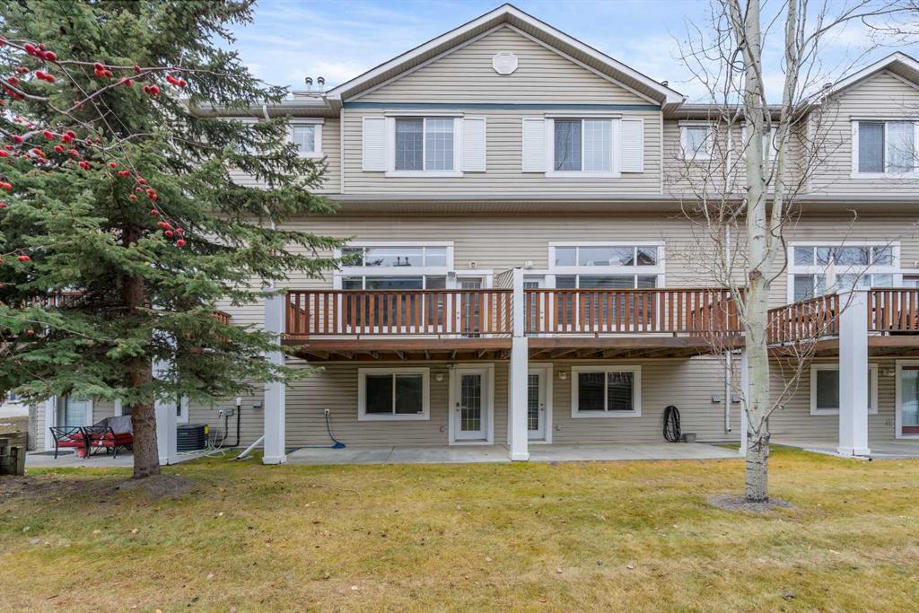 118 Copperfield Lane SE, Calgary, Alberta, T2Z 4T3